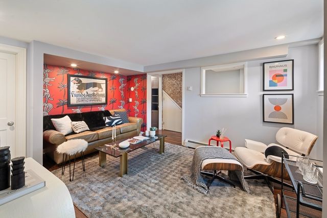 115 Baldwin St, Boston, MA 02129