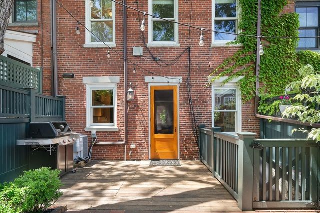115 Baldwin St, Boston, MA 02129
