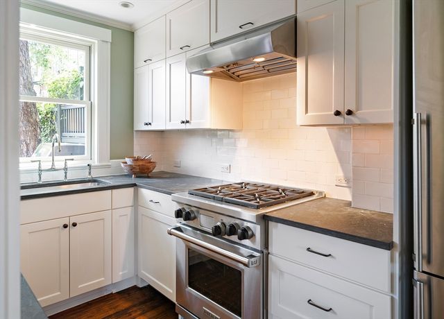 115 Baldwin St, Boston, MA 02129