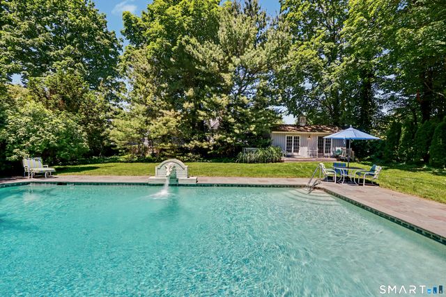 406 Harbor Road, Fairfield, CT 06890