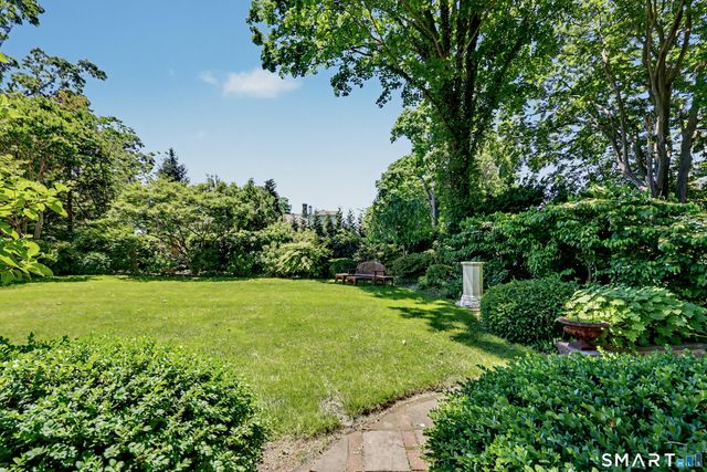 406 Harbor Road, Fairfield, CT 06890