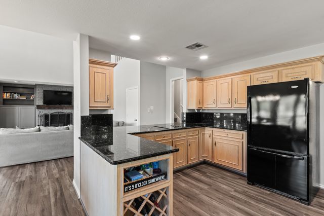 5366 Point LaVista, Malakoff, TX 75148