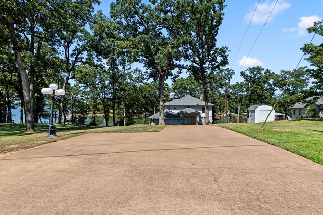 5366 Point LaVista, Malakoff, TX 75148