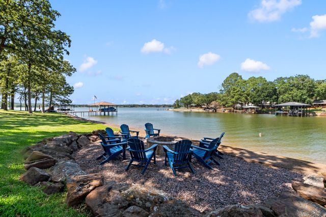 5366 Point LaVista, Malakoff, TX 75148