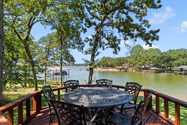 5366 Point LaVista, Malakoff, TX 75148