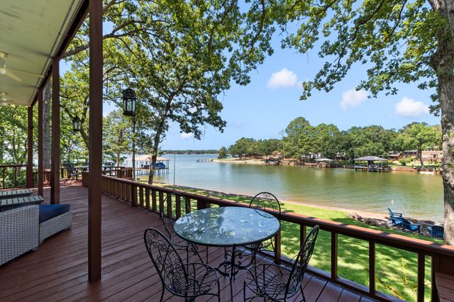 5366 Point LaVista, Malakoff, TX 75148