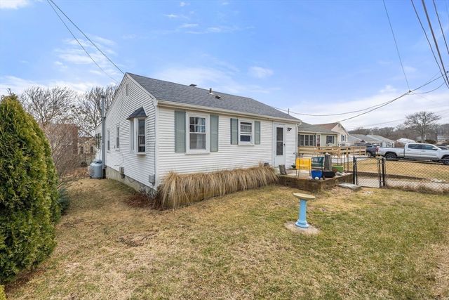 12 Williams Ave, Plymouth, MA 02360