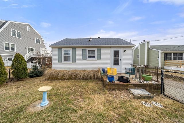 12 Williams Ave, Plymouth, MA 02360