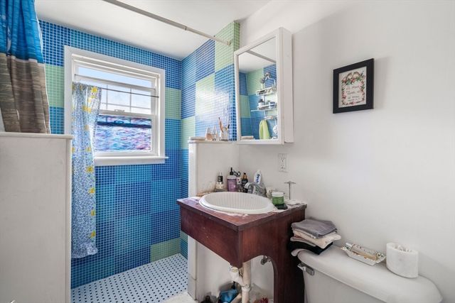 12 Williams Ave, Plymouth, MA 02360