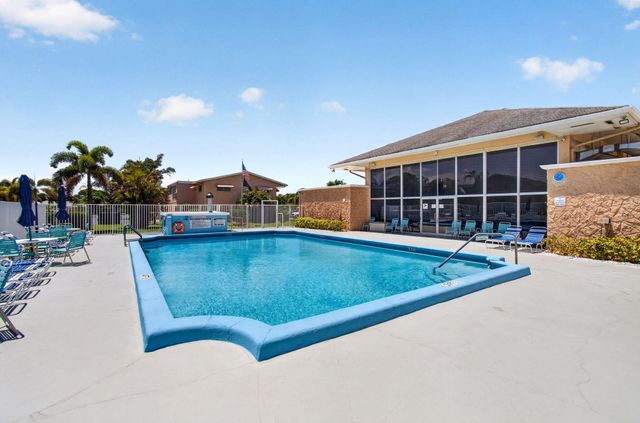 2101 NE 1st Court 204, Boynton Beach, FL 33435