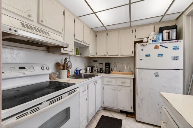2101 NE 1st Court 204, Boynton Beach, FL 33435