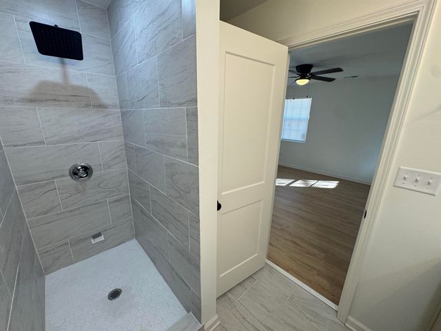 33 N MERTON ST, Memphis, TN 38112