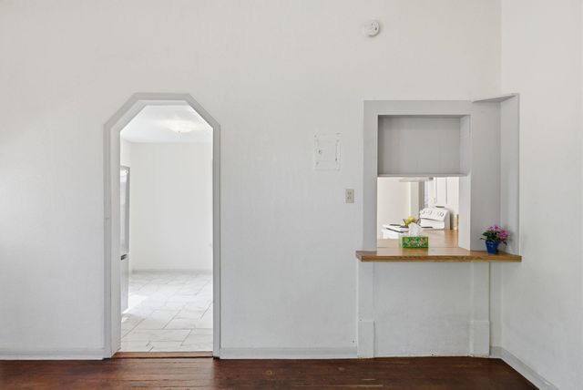 203 N MILLWOOD STREET, Wichita, KS 67203