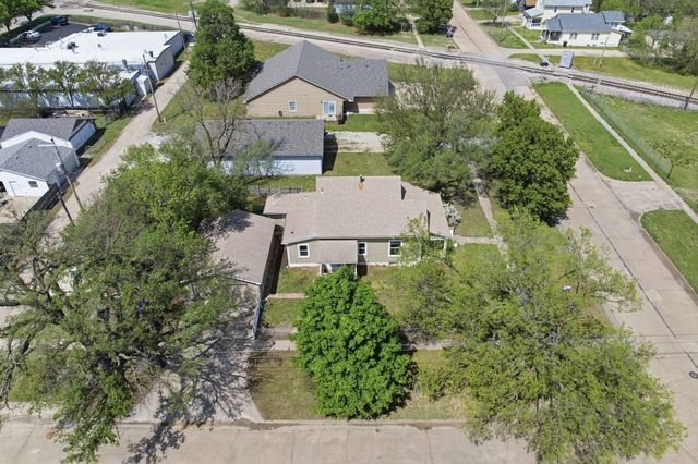 203 N MILLWOOD STREET, Wichita, KS 67203