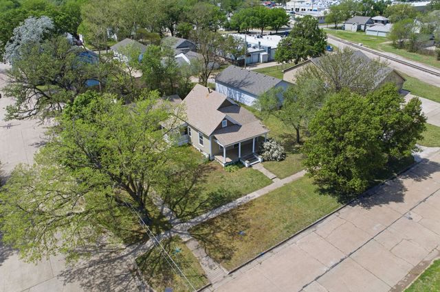 203 N MILLWOOD STREET, Wichita, KS 67203