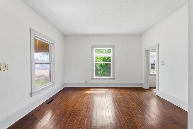 203 N MILLWOOD STREET, Wichita, KS 67203