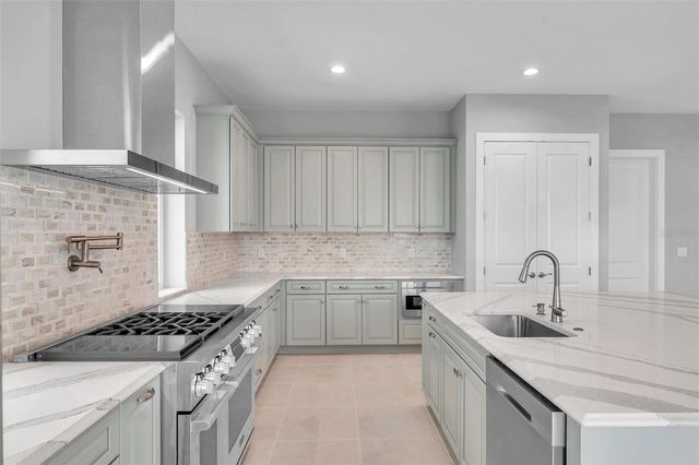 6023 CAT CLAW LANE, Bradenton, FL 34210