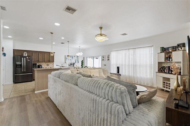 233 TOWERVIEW DRIVE E, Haines City, FL 33844