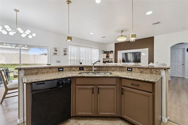 233 TOWERVIEW DRIVE E, Haines City, FL 33844