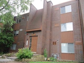 701 Spruce Court 5, Vernon Hills, IL 60061