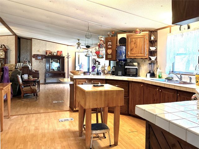 664 Quail Creek Circle, Pottsboro, TX 75076