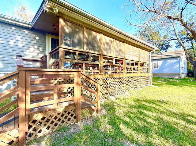 664 Quail Creek Circle, Pottsboro, TX 75076