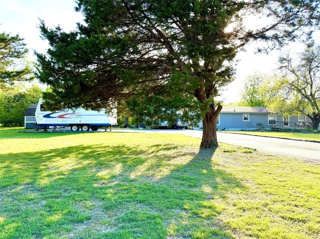 664 Quail Creek Circle, Pottsboro, TX 75076