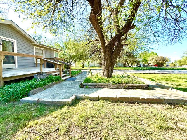 664 Quail Creek Circle, Pottsboro, TX 75076