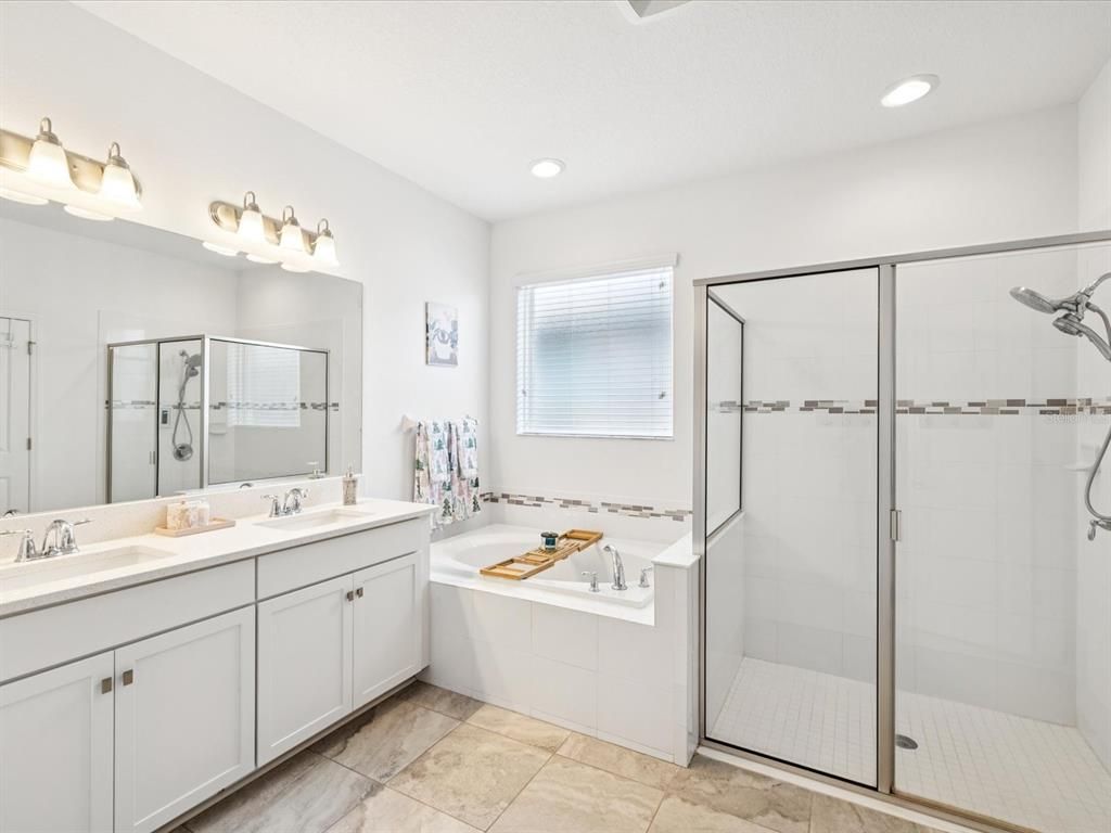 Image 34 of property listing at 12466 ROSEPINE PLACE, Riverview, FL 33579