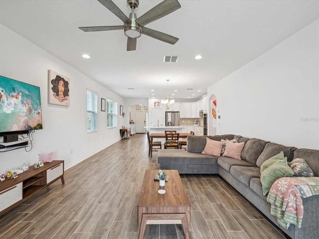 Image 4 of property listing at 12466 ROSEPINE PLACE, Riverview, FL 33579