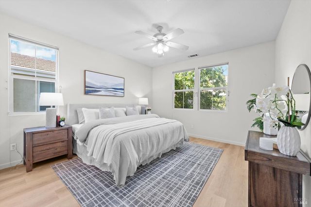 313 Toyon Ln, Vacaville, CA 95687