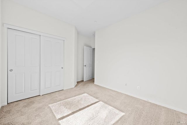 313 Toyon Ln, Vacaville, CA 95687