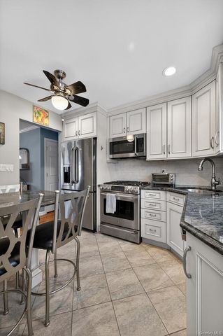 113 Kuhl Avenue, Hicksville, NY 11801