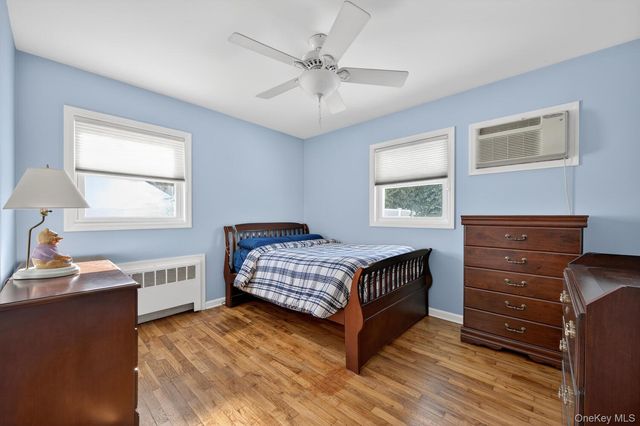 113 Kuhl Avenue, Hicksville, NY 11801