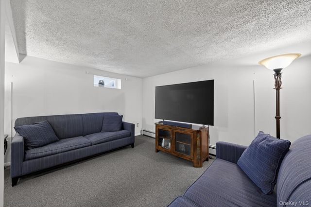 113 Kuhl Avenue, Hicksville, NY 11801