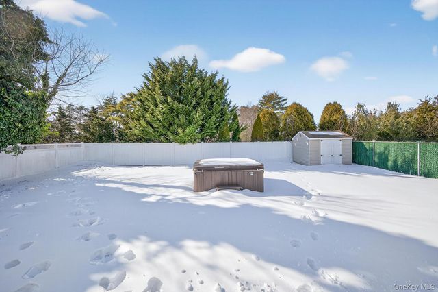 113 Kuhl Avenue, Hicksville, NY 11801