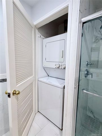 20 Foxwood Drive 1, Pleasantville, NY 10570