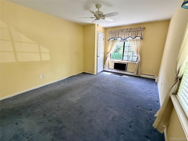 20 Foxwood Drive 1, Pleasantville, NY 10570
