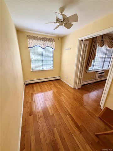 20 Foxwood Drive 1, Pleasantville, NY 10570