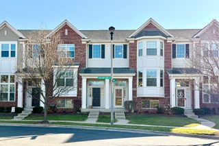 28W078 Shelburne Farms Drive, Winfield, IL 60190