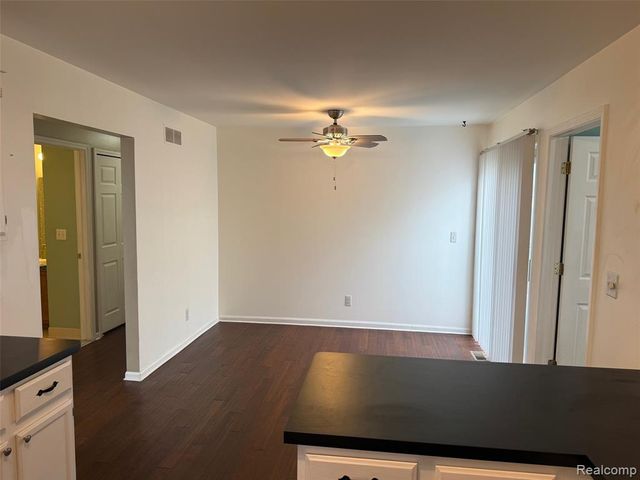 19335 Mandarin Drive, Roseville, MI 48066