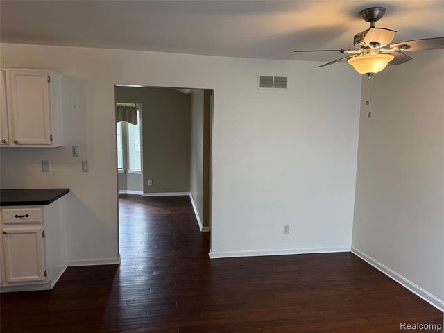 19335 Mandarin Drive, Roseville, MI 48066