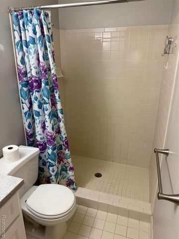 19335 Mandarin Drive, Roseville, MI 48066