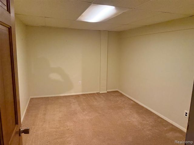 19335 Mandarin Drive, Roseville, MI 48066