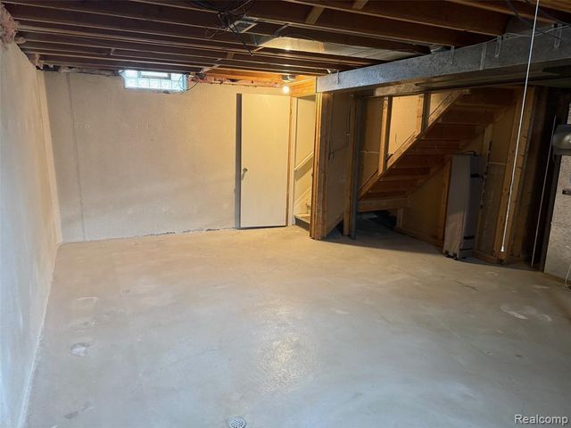 19335 Mandarin Drive, Roseville, MI 48066