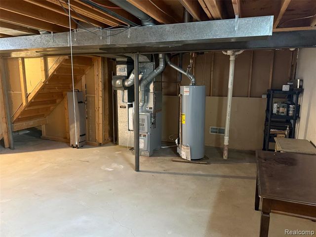 19335 Mandarin Drive, Roseville, MI 48066