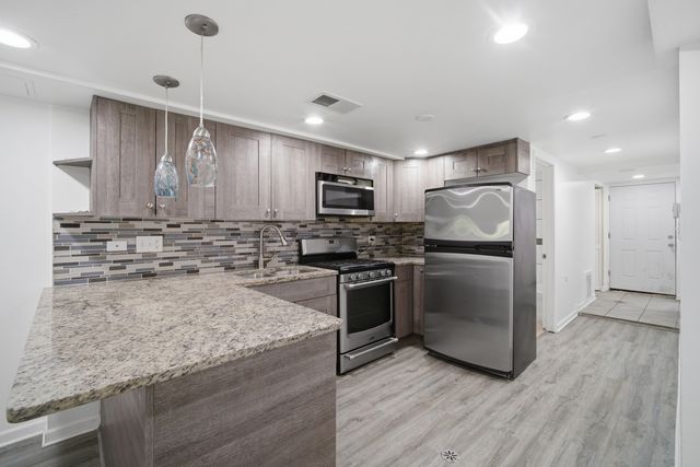 3505 W Le Moyne Street, Chicago, IL 60651