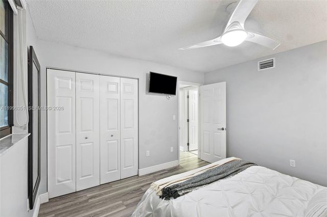 1101 Colony Point Circle 301, Pembroke Pines, FL 33026