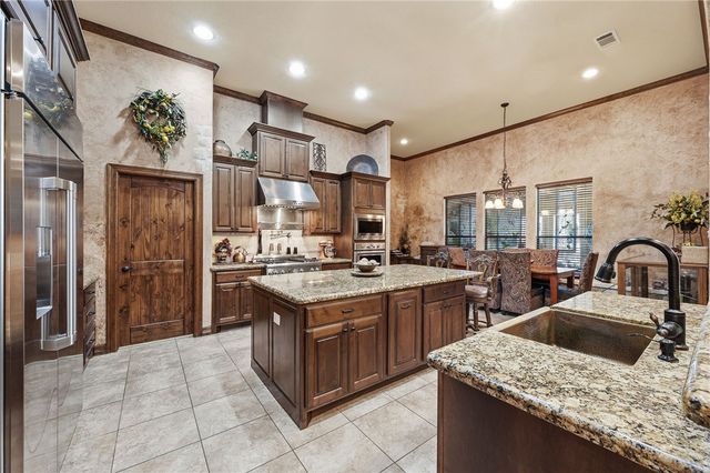 10102 Amelia Drive, Anderson, TX 77830