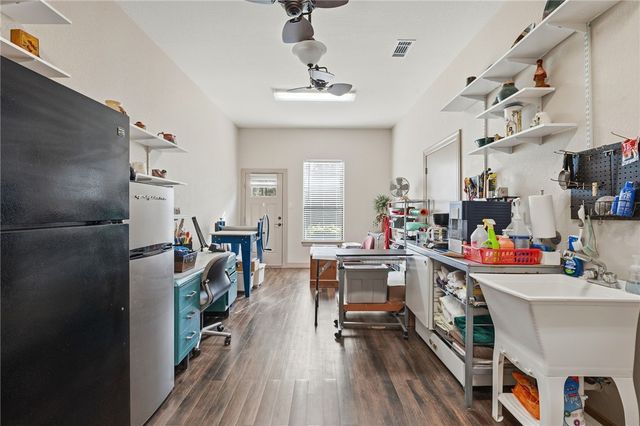 10102 Amelia Drive, Anderson, TX 77830